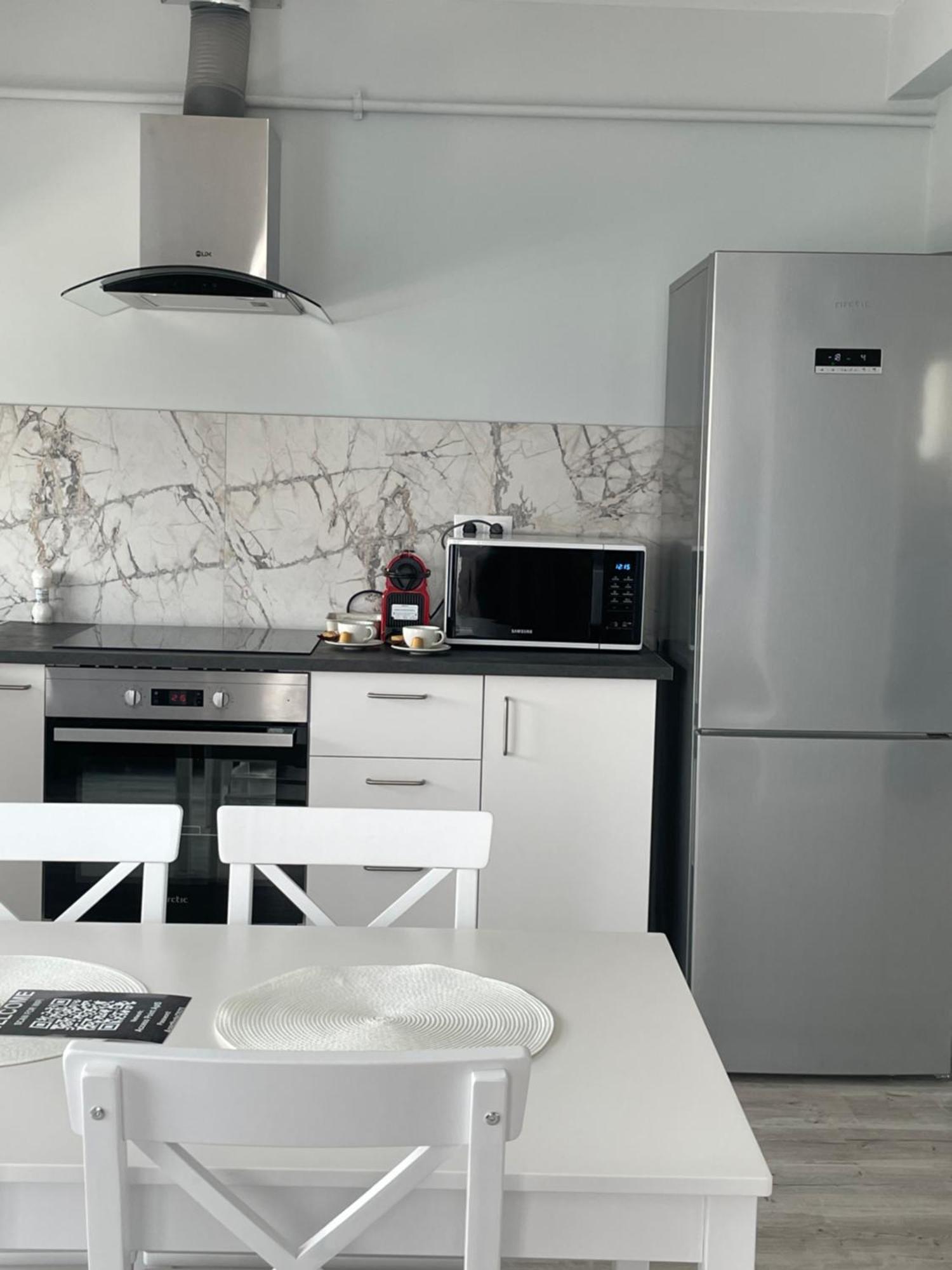 Noah Apartment Self Check-In Otopeni Kültér fotó